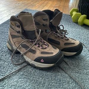 Women’s Vasque Gore-Tex Waterproof Hiking Boots